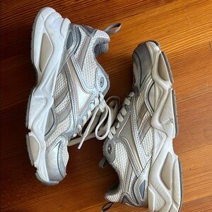 Reebok White and Gray Athletic Sneakers